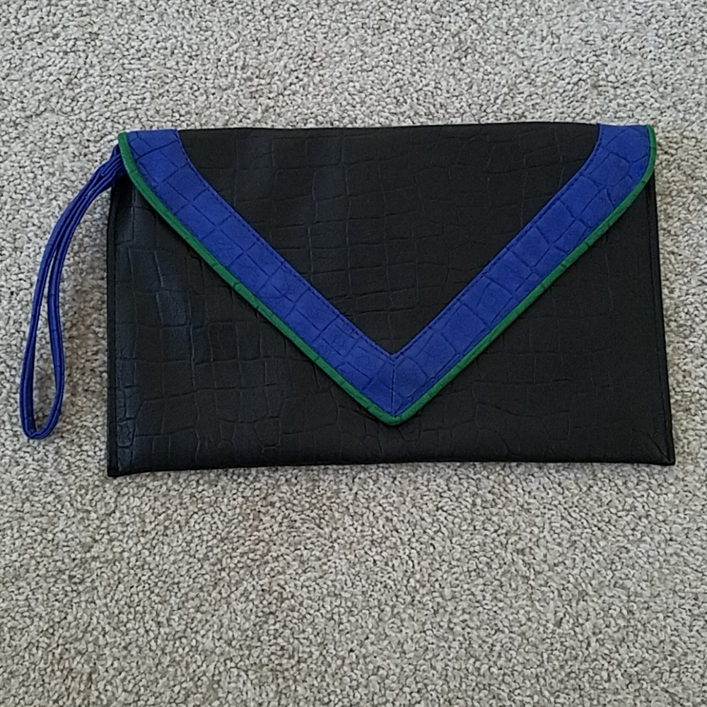 Color blocking pattern clutch purse